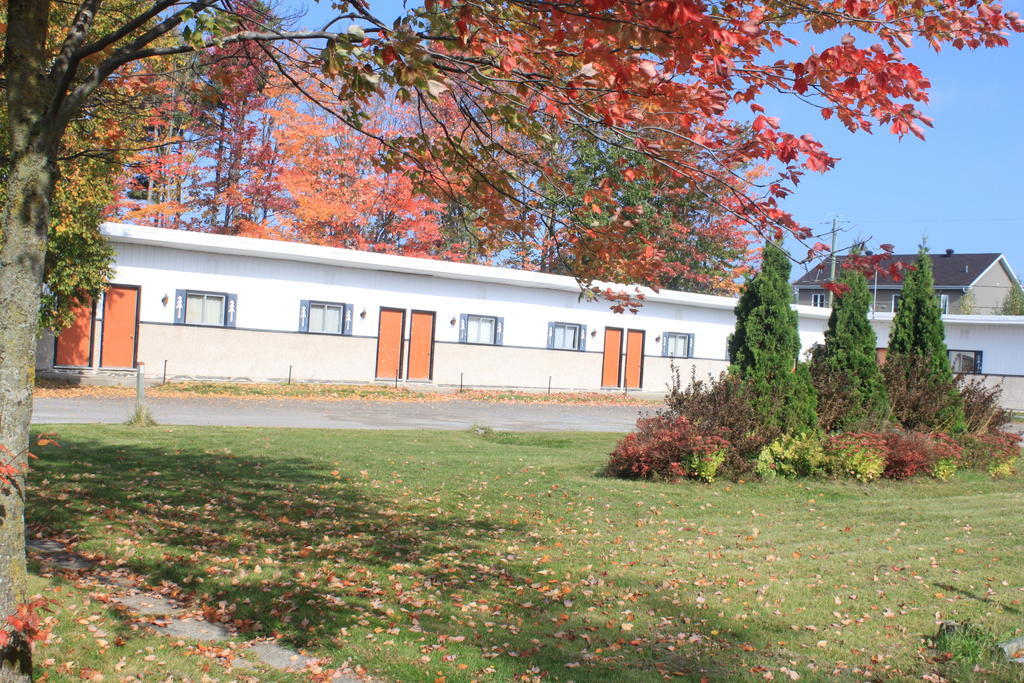 Motel Boise Blainville Exterior photo